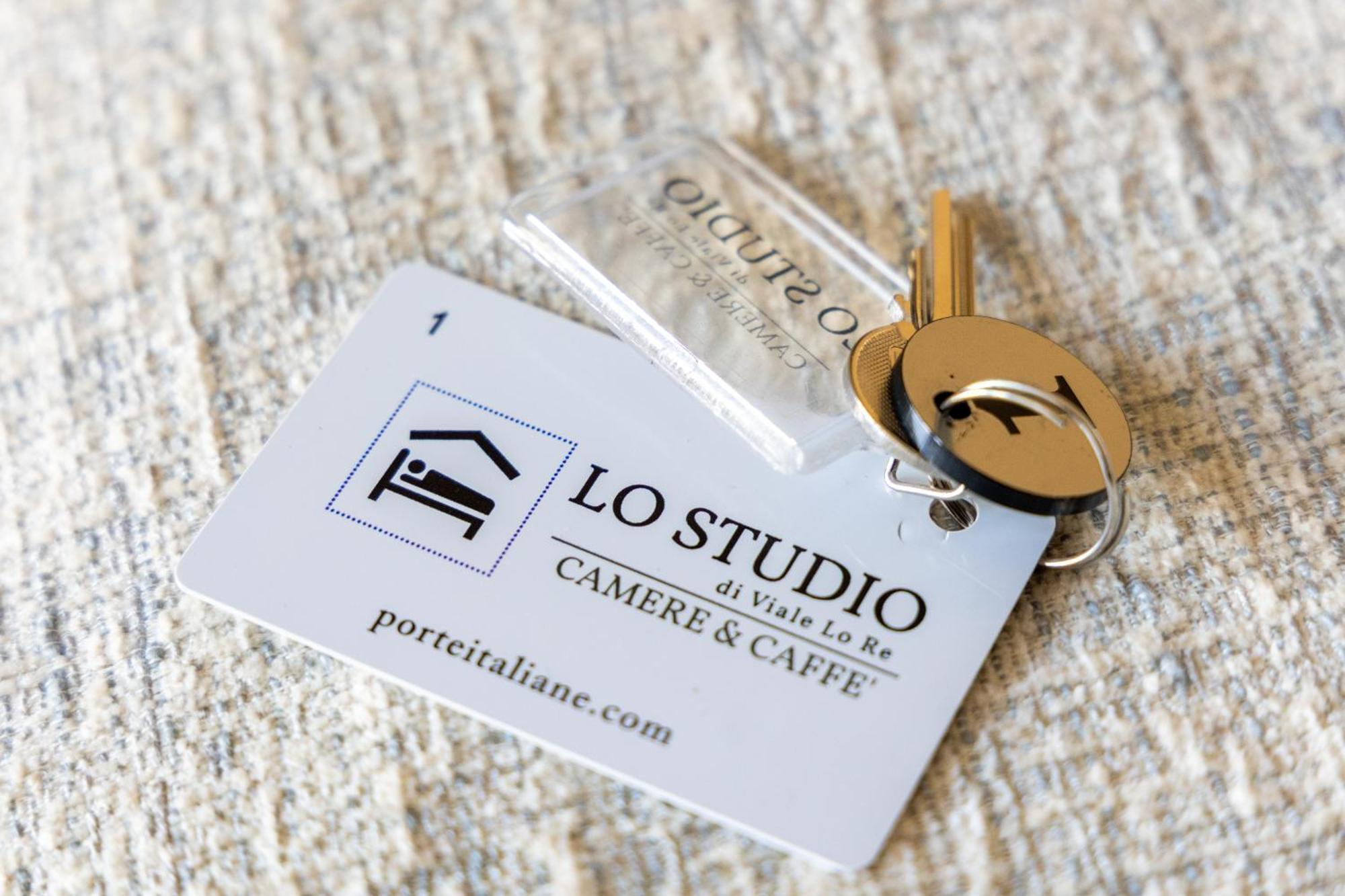 Lo Studio Di Viale Lo Re Camere & Caffe' Lecce Exterior photo